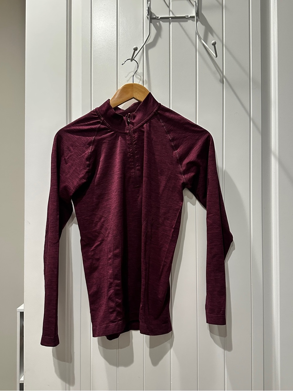 Alphalete Quarter-Zip Pullover in Deep Plum
